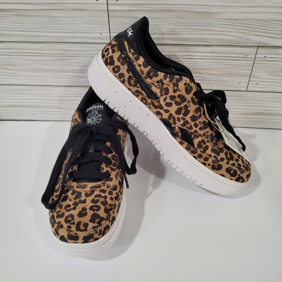 Reebok Animal print Sneakers size 4.5 Girls NWT - Picture 6 of 8